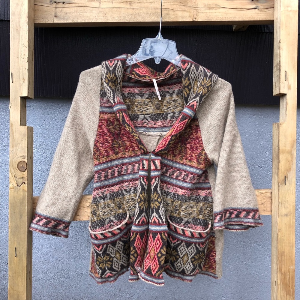[SOLD] Free People women’s bohemian boho sweater; neutral brown colors